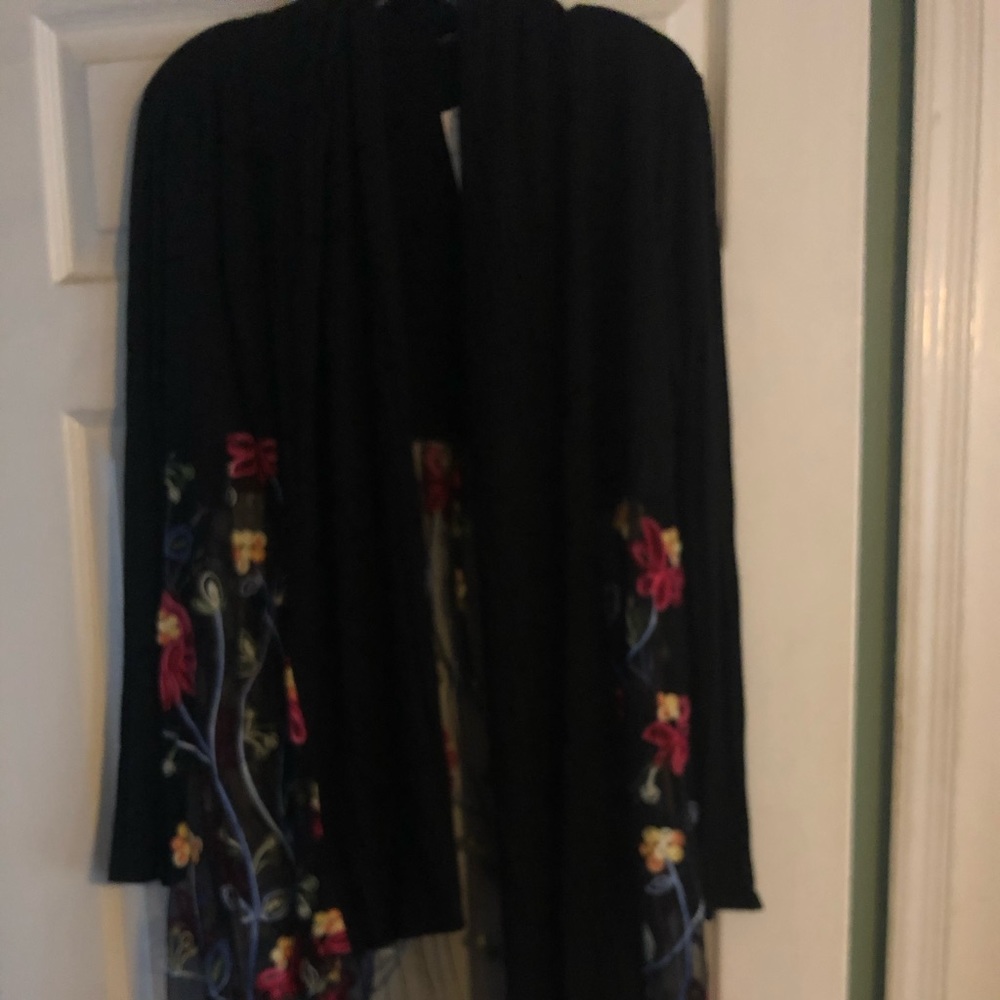 Embroidered kimono